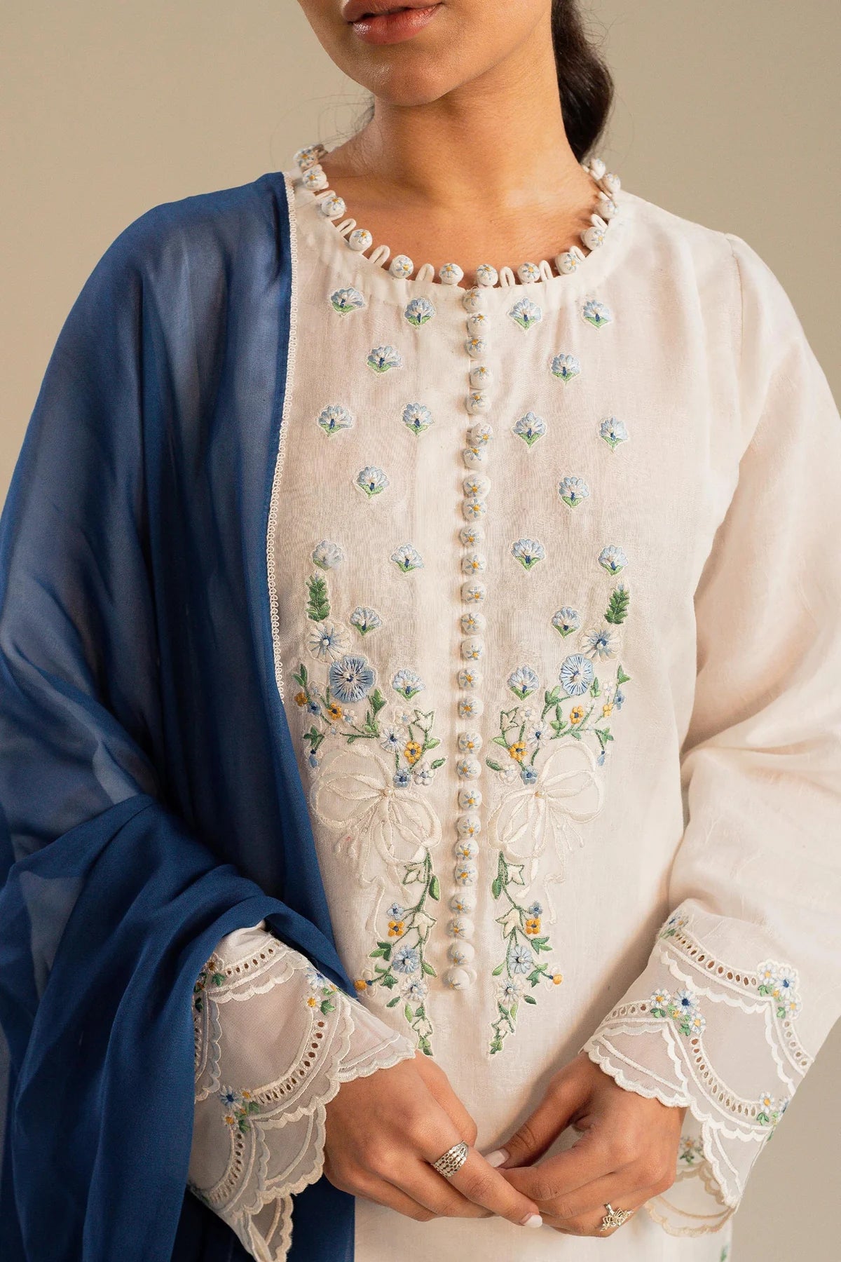 Timeless classic daisy white single-kali kurta By Zara Shahjan